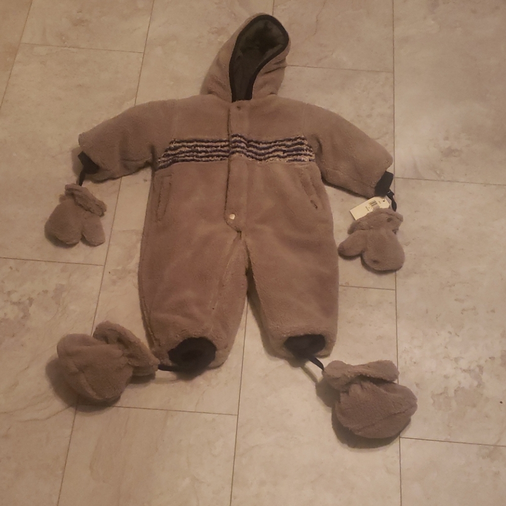 Oshgosh snowsuit